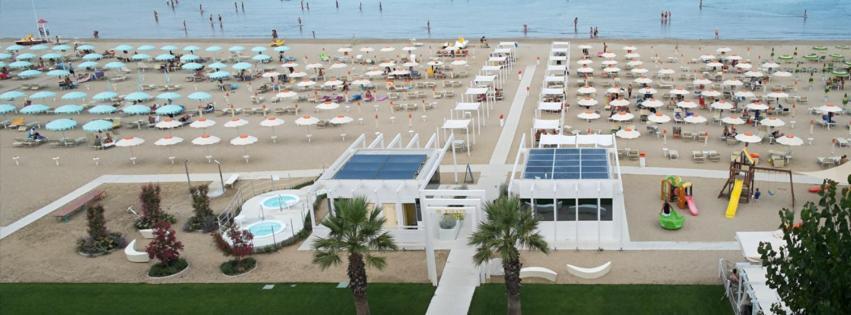 Hotel Glenn Римини Экстерьер фото